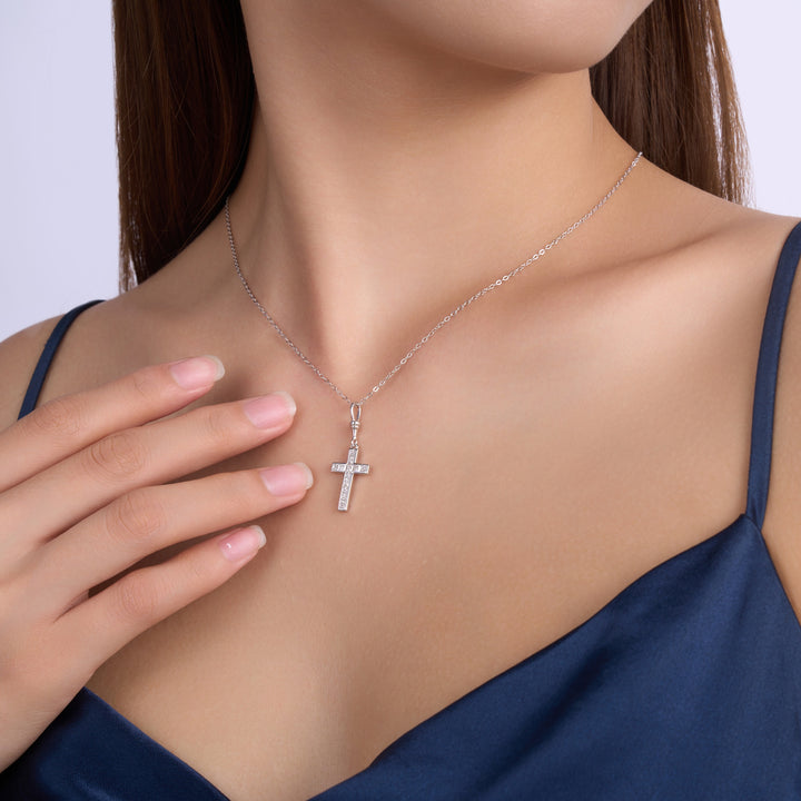 💎 Minimalist Moissanite Cross Pendant Necklace – Platinum-Plated S925 Silver (2.8g) 💎
