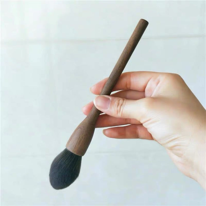 ✨ Handmade Antique Makeup Brush — Walnut Wood Beauty Tool 💄🌿
