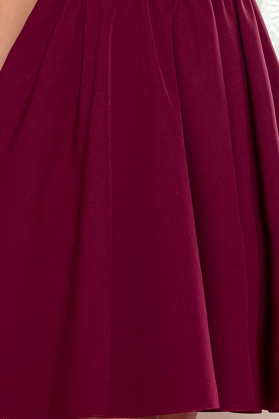 Dress with frills on the neckline - Burgundy color