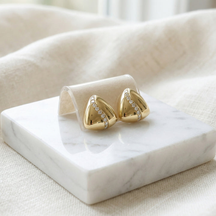✨ 925 Sterling Silver Elegant Curved Triangle Stud Earrings with Sparkling Stone Inlay ✨