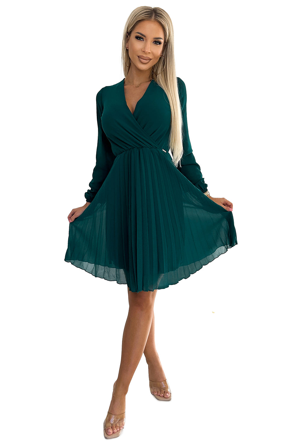 ISABELLE Pleated chiffon dress with a neckline - green