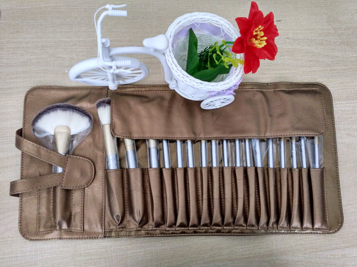 ✨ White Pearl Makeup Brush Set (12 / 18 / 24 PCS) 💄
