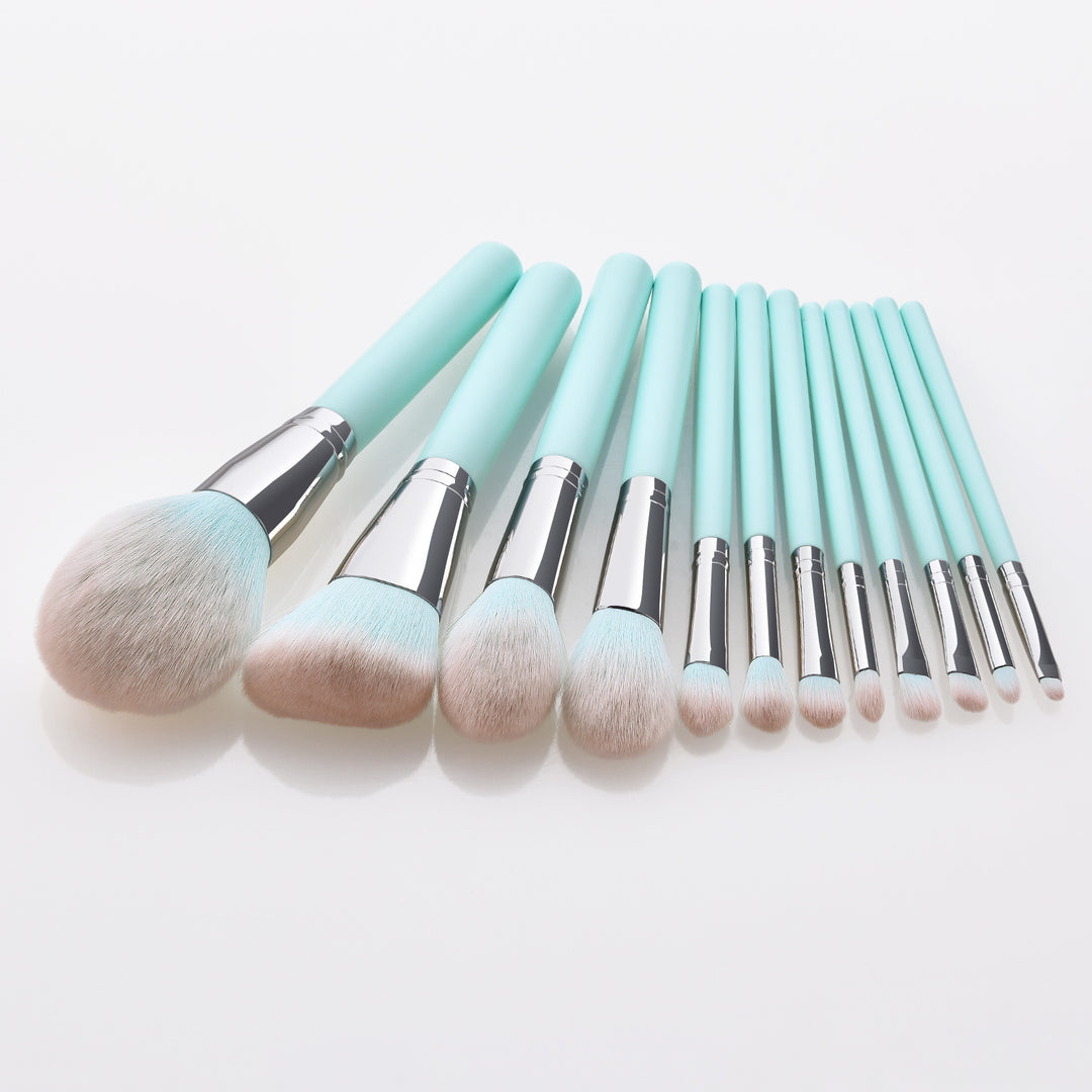✨ 12-Piece Light Blue Makeup Brush Set — Wooden Handle Beauty Tools 💄💙