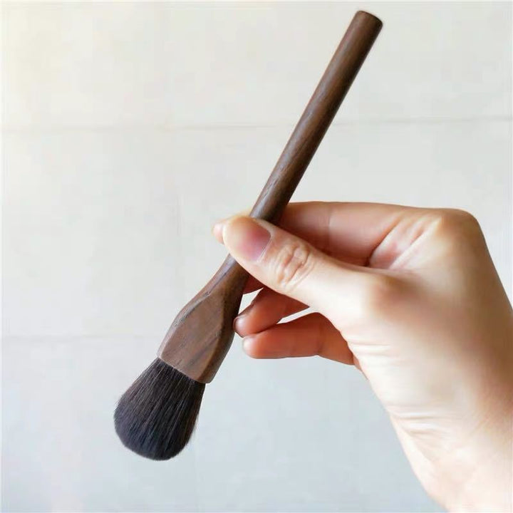 ✨ Handmade Antique Makeup Brush — Walnut Wood Beauty Tool 💄🌿