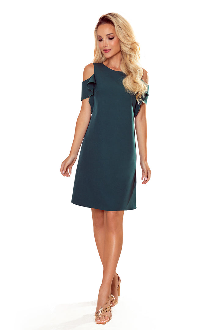 A trapezoidal dress with frills on the shoulders - green