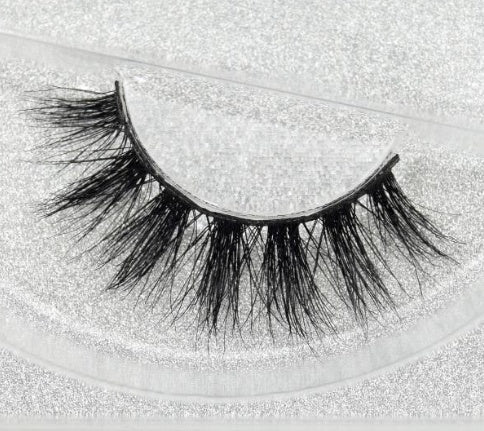 👁️✨ Faux Aurelia Eye Lashes – Soft Glam Wispy False Eyelashes