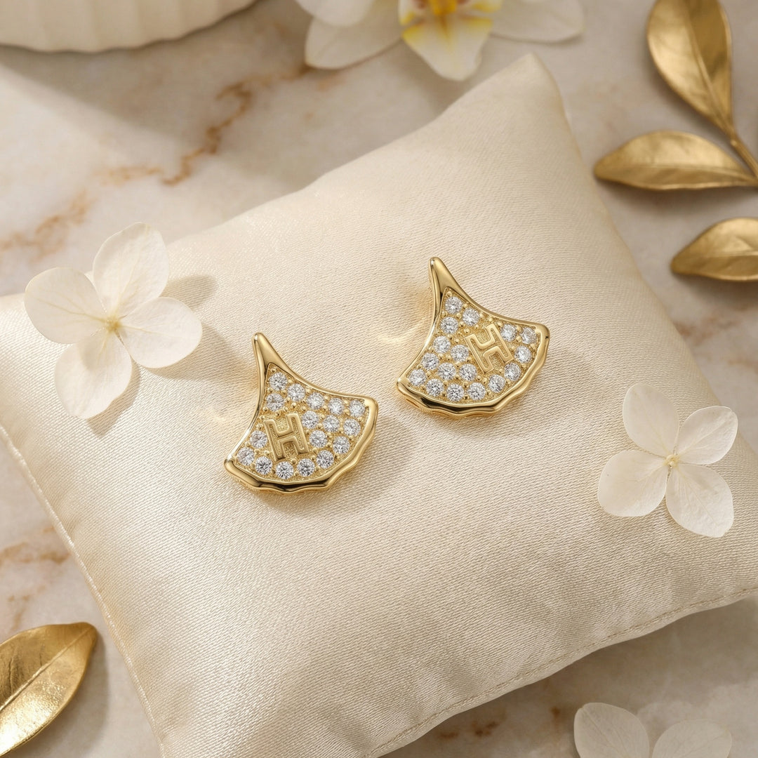✨ 925 Sterling Silver Fan-Shaped Letter H Pave Stud Earrings ✨