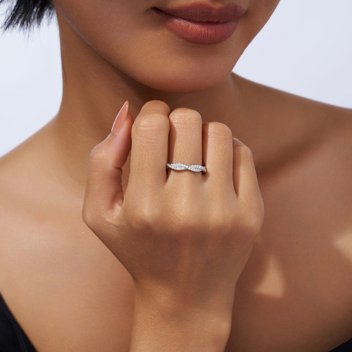 💍 Minimalist Moissanite Ring – Platinum-Plated S925 Silver (2.8g, Sizes 5–9) 💍