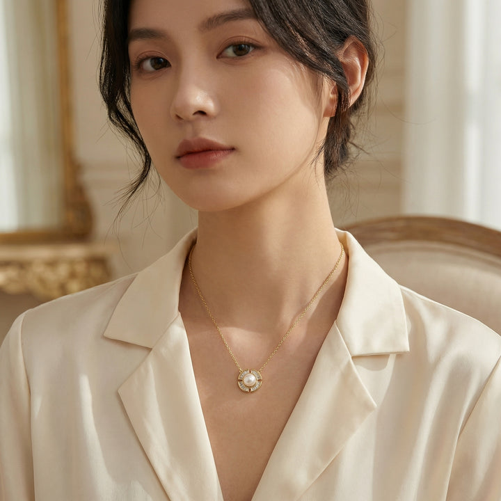 🌟 Pearl & Sunburst Baguette Necklace