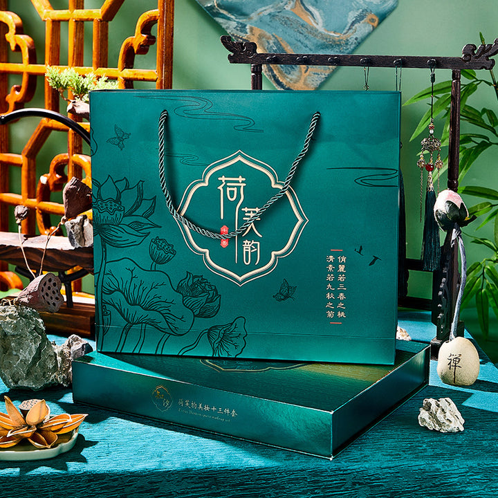🏮 Ancient Style Carved Beauty Set – 13-Piece National Fashion Makeup Gift Set (Ivory White) ✨