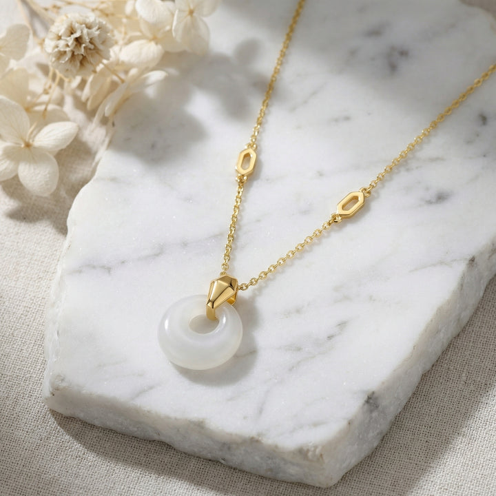 925 Sterling Silver White Stone Circular Pendant Necklace