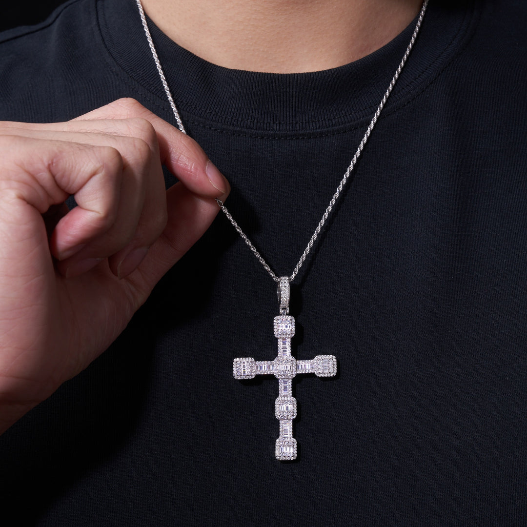 ✨ 925 Sterling Silver Minimalist Moissanite Cross Pendant Necklace – Platinum-Plated ✨