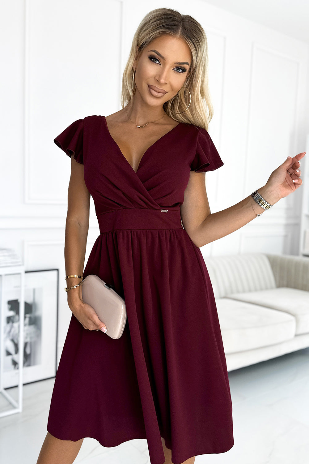 MATILDE Dress with a neckline and short sleeves - Burgundy color