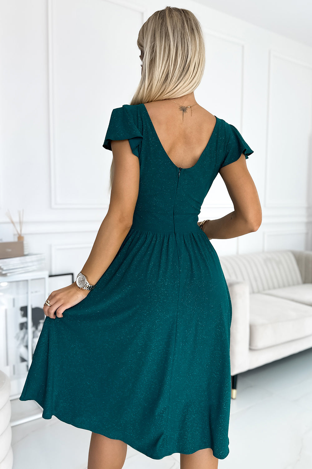 MATILDE Dress with a neckline and short sleeves - green with glitter