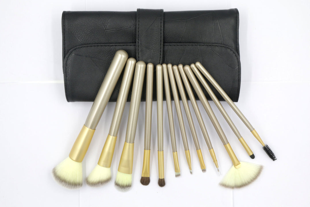 ✨ White Pearl Makeup Brush Set (12 / 18 / 24 PCS) 💄