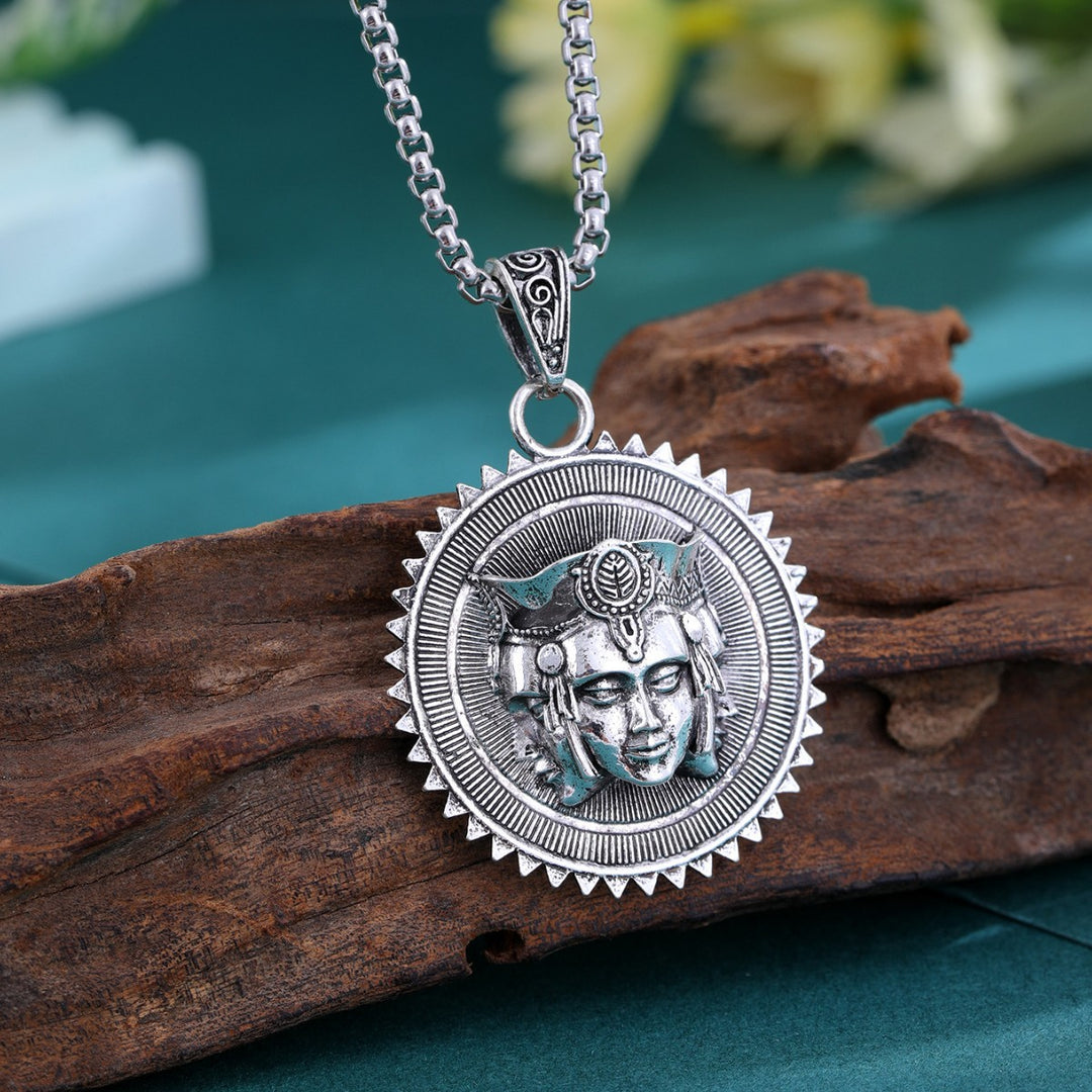 Personalized Retro Titanium Steel Pendant Necklace – Men’s & Women’s Jewelry