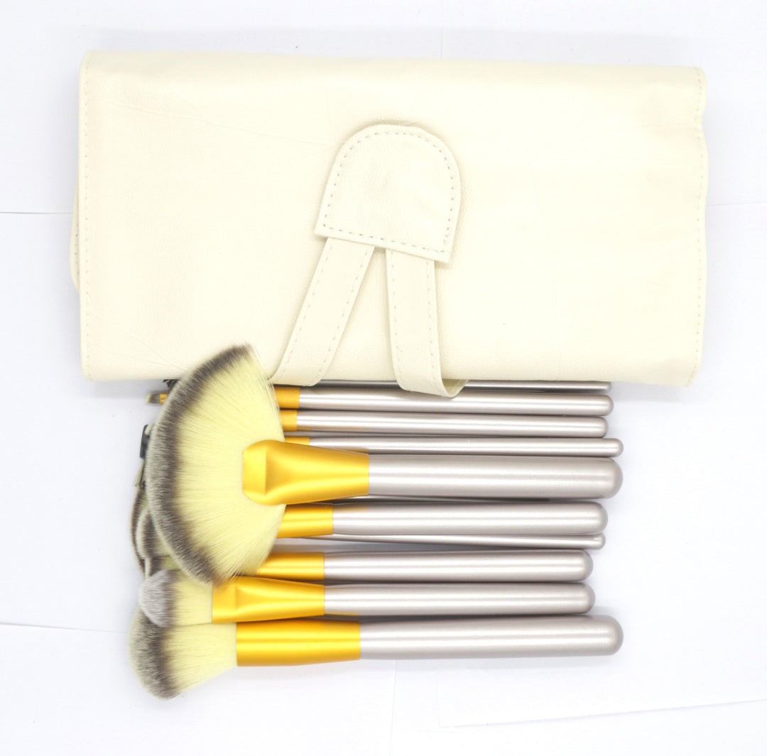 ✨ White Pearl Makeup Brush Set (12 / 18 / 24 PCS) 💄
