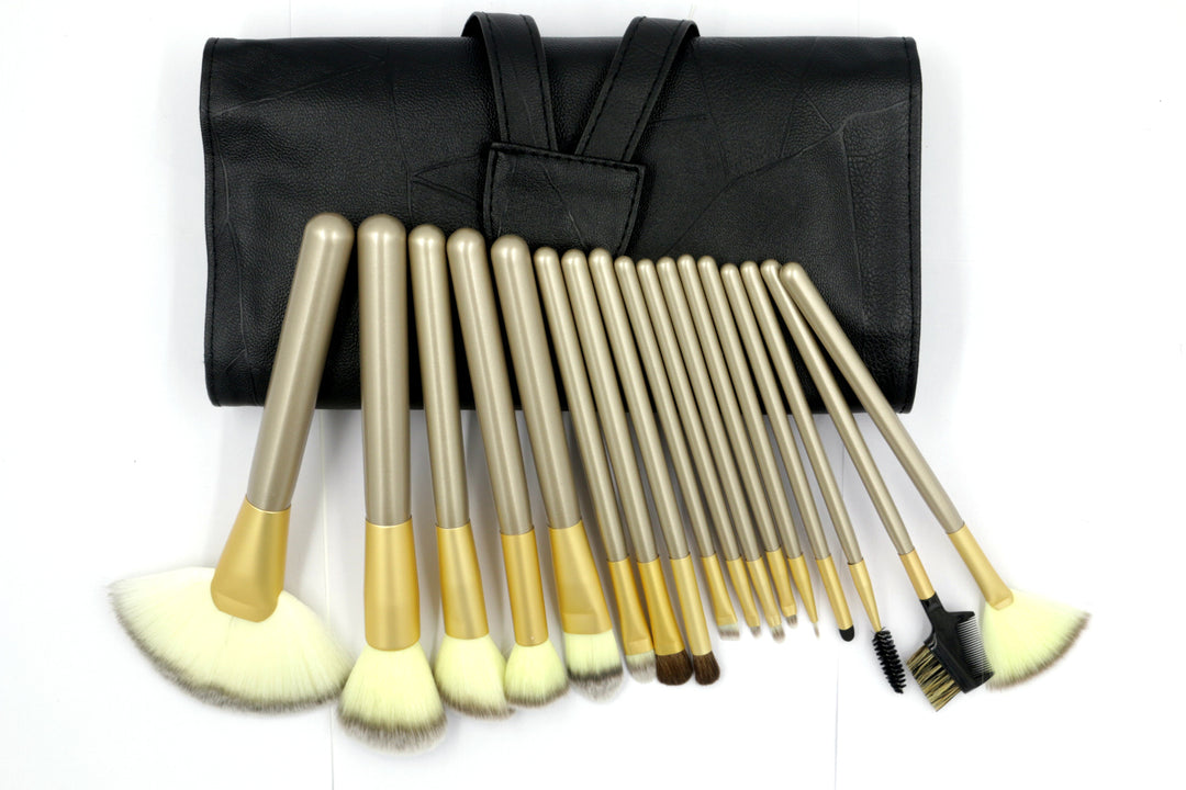 ✨ White Pearl Makeup Brush Set (12 / 18 / 24 PCS) 💄