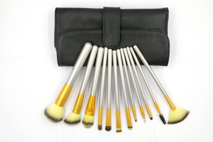 ✨ White Pearl Makeup Brush Set (12 / 18 / 24 PCS) 💄