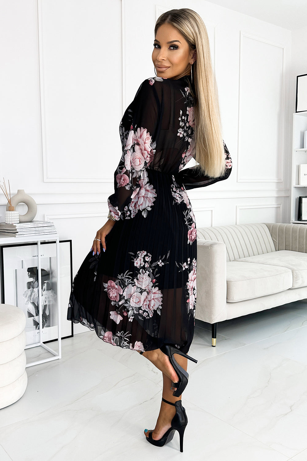 CARLA Pleated midi dress with buttons and long sleeves - roses on a black background