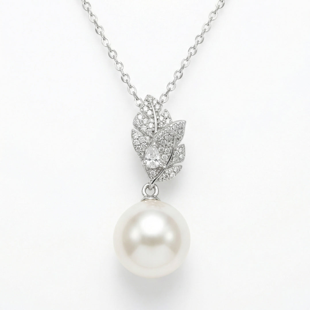 🌿 925 Sterling Silver Elegant Pearl & Diamond Leaf Motif Pendant Necklace 🌿