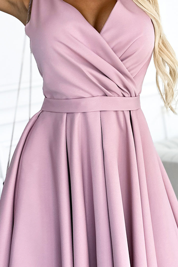 Dress with longer back; neckline and belt - dirty pink