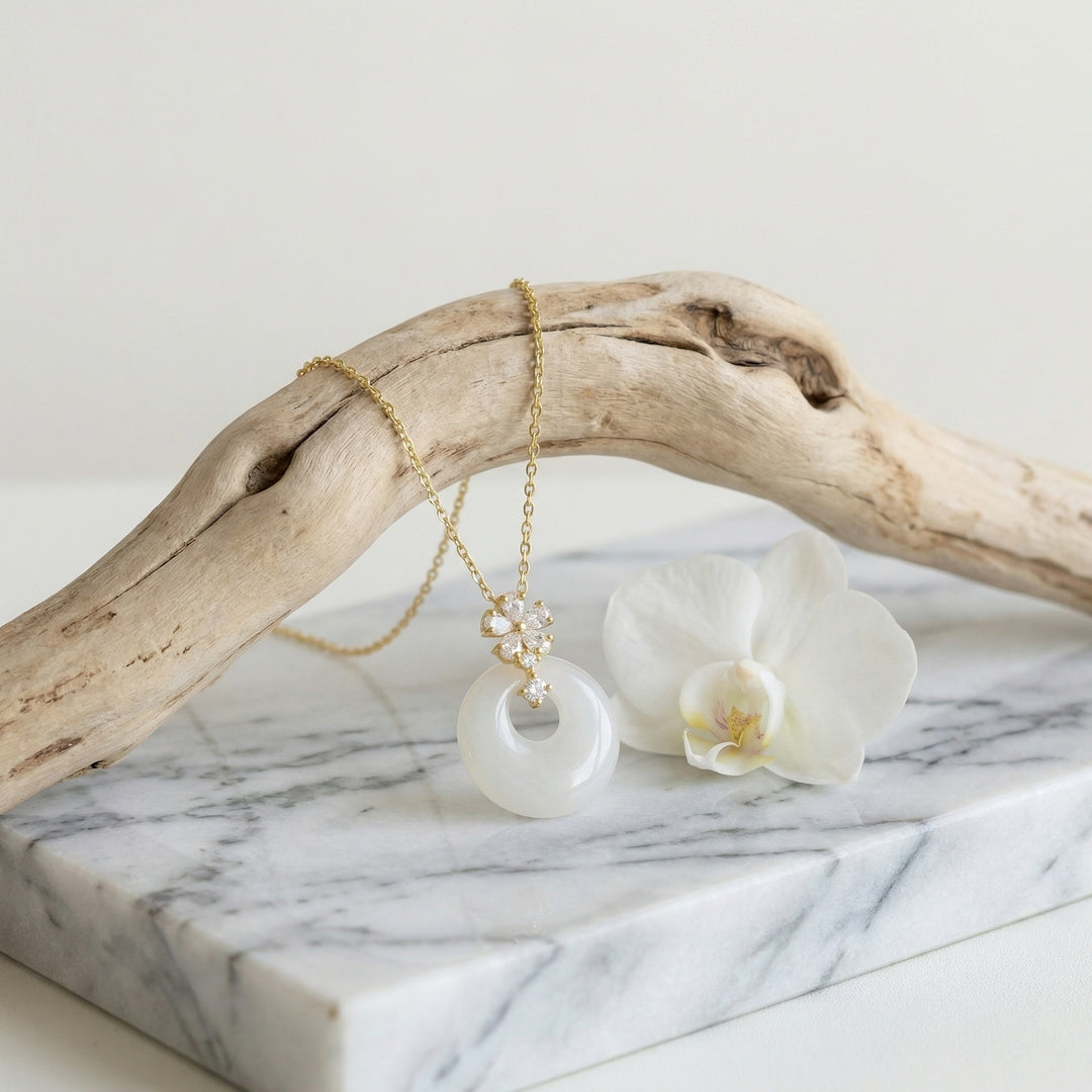 ✨ 925 Sterling Silver White Gemstone Circle Necklace with Flower Motif ✨