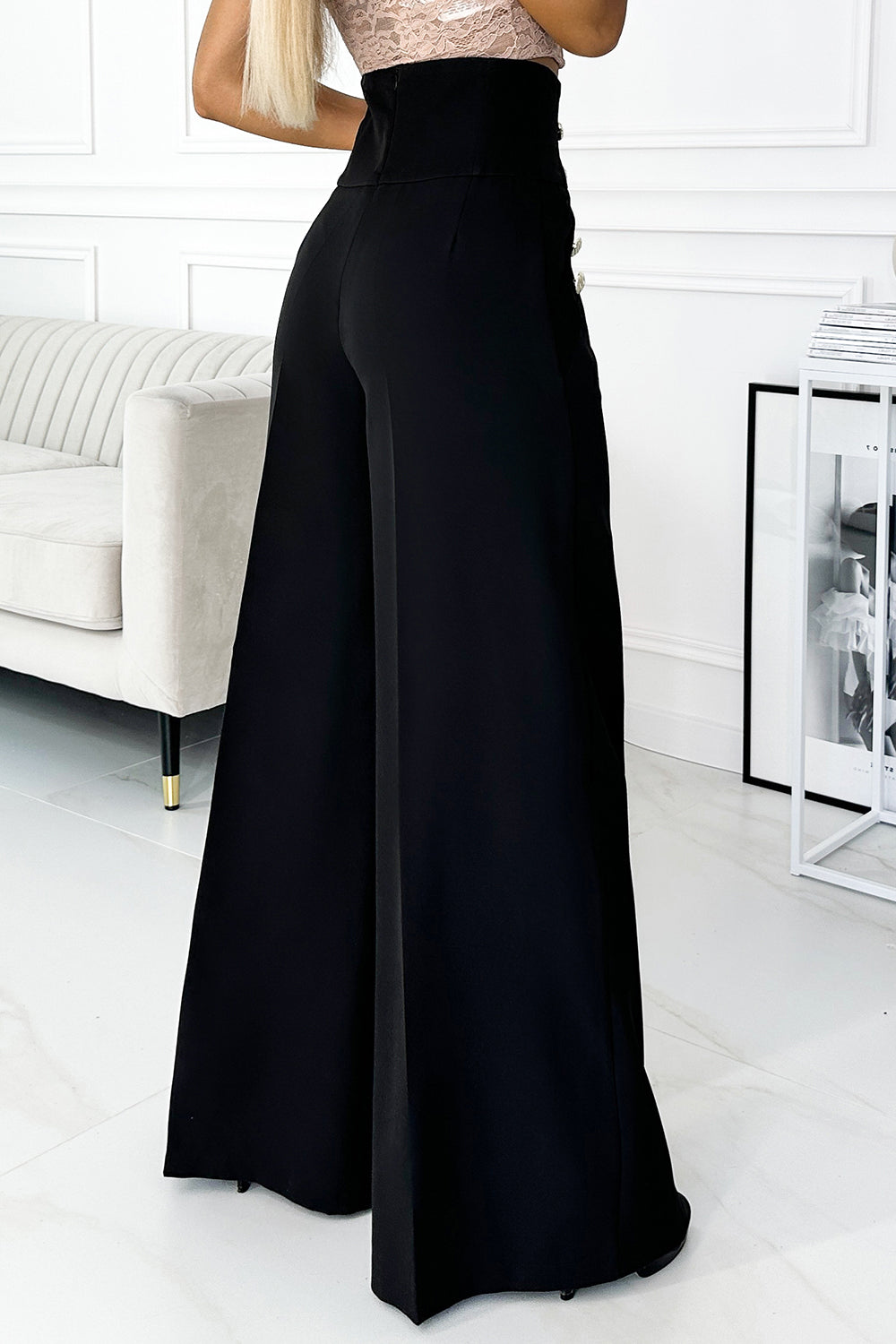 Elegant wide pants with high waist and golden buttons - black