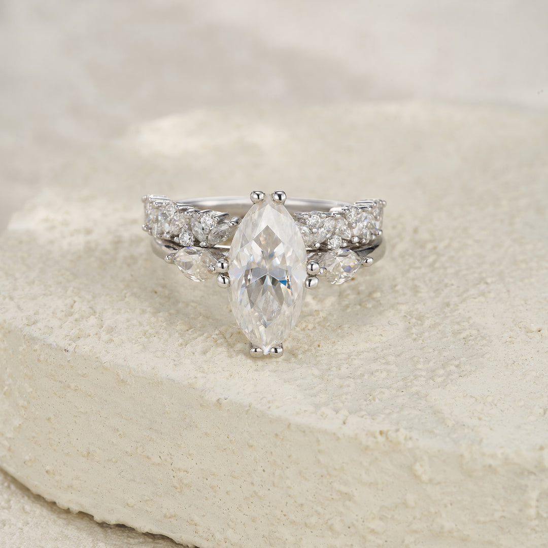💍 Ladies’ Oval-Shaped Moissanite Ring – Platinum-Plated S925 Silver (6.4g, Sizes 5–9) 💍