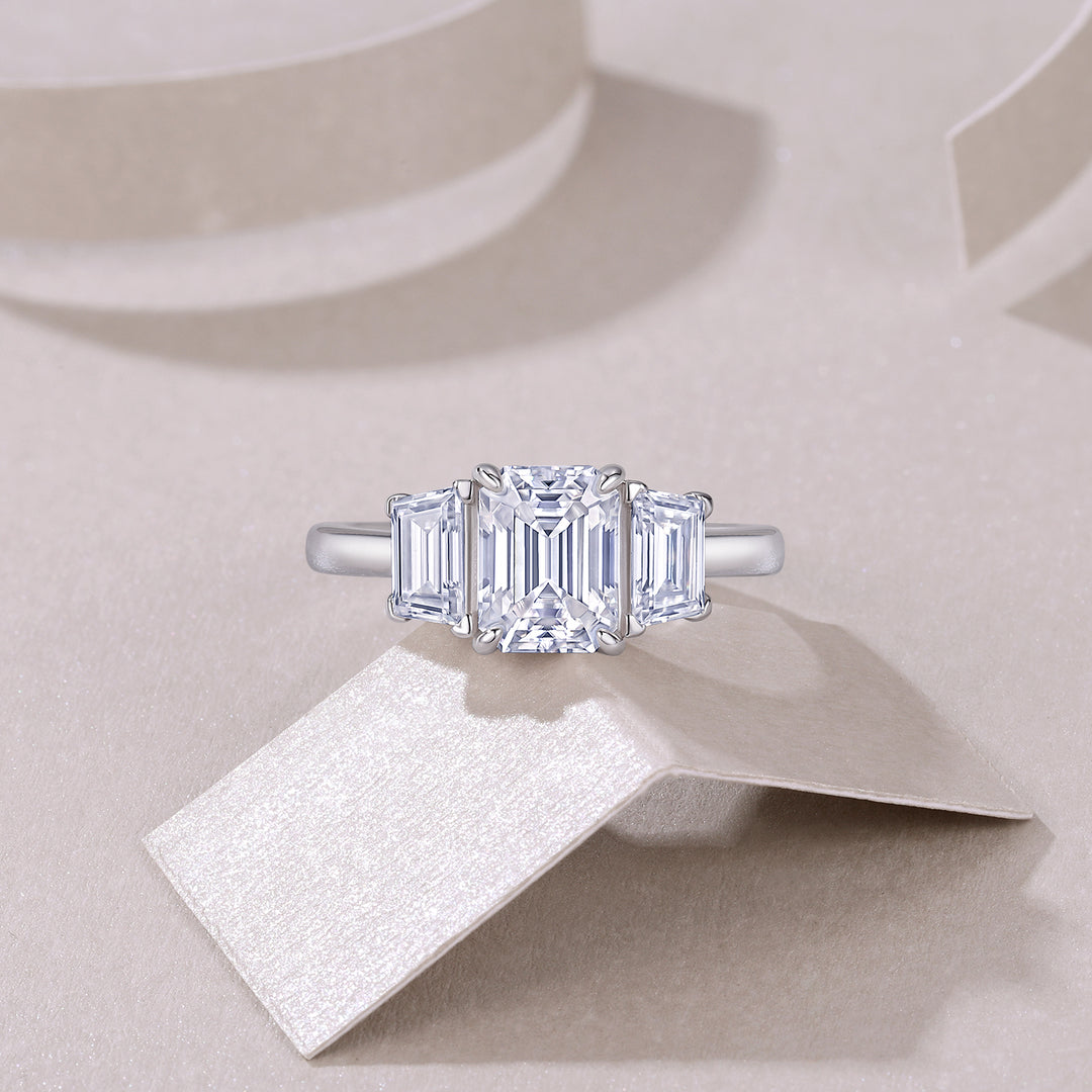 Octagonal Moissanite Ring – Platinum-Plated S925 Silver (6×8 mm, 3g, Sizes 5–9) 💍