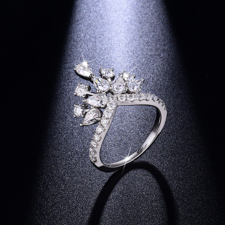 💍 Wave Queen Moissanite Ring – Platinum-Plated S925 Silver (Sizes 5–9) 💍