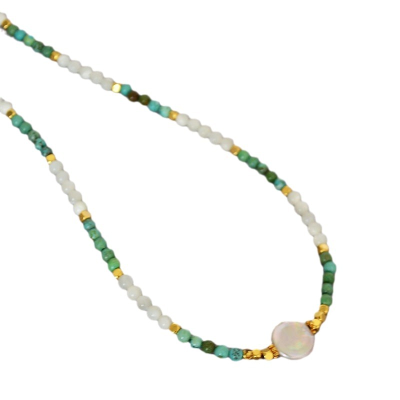 Retro Turquoise Bead Necklace – Simple Elegant Handmade Jewelry for Women