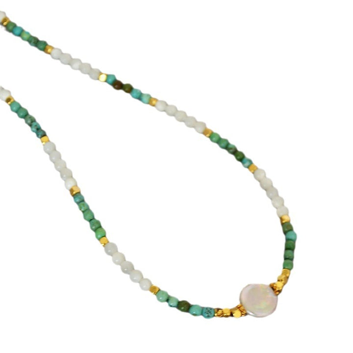 Retro Turquoise Bead Necklace – Simple Elegant Handmade Jewelry for Women