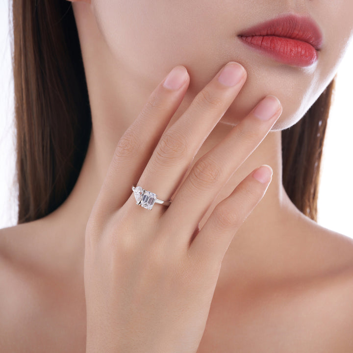 💍 Minimalist Moissanite Ring – Platinum-Plated S925 Silver (2.8g, 2 Stones, Sizes 5–9) 💍