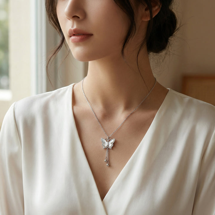 🦋 925 Sterling Silver Elegant Butterfly Pendant Necklace with Mother of Pearl & Crystals 🦋