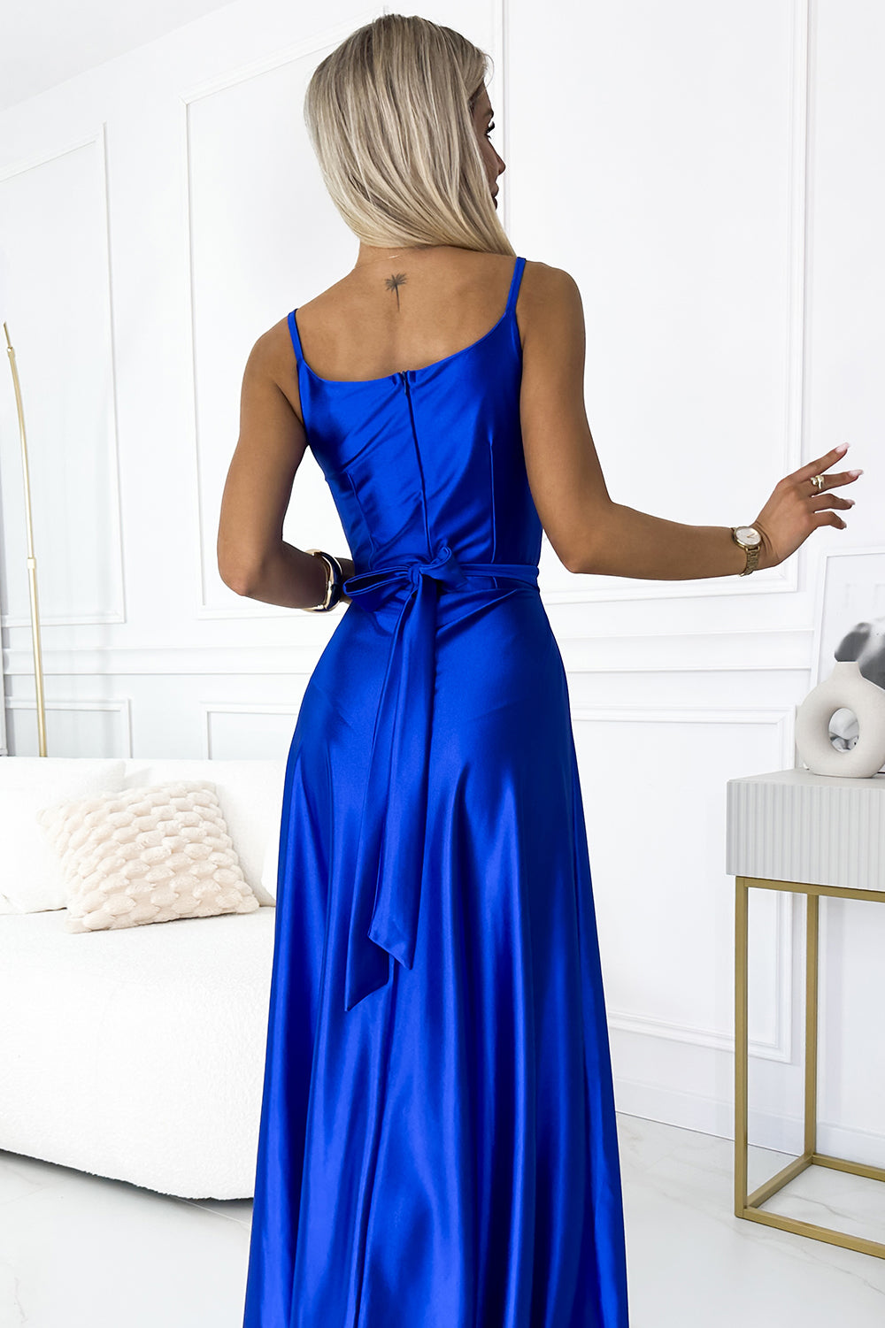 Elegant long satin dress with a neckline and leg slit - royal blue