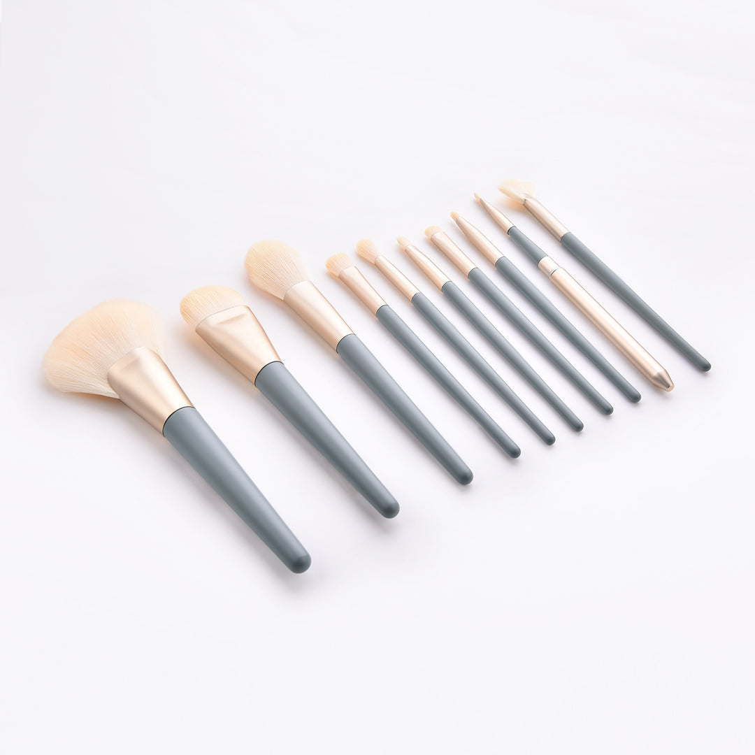✨ 10-Piece Beauty Makeup Brush Set — Wooden Handle Tools 💄