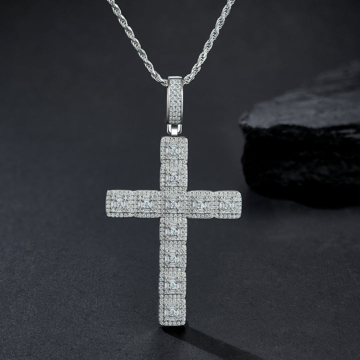 ✨ 925 Sterling Silver Minimalist Moissanite Cross Pendant Necklace – Platinum-Plated Luxury ✨