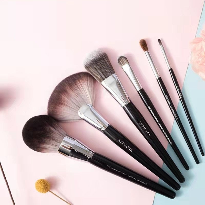 ✨ Single Multi-Function Fan-Shaped Makeup Brush 💄