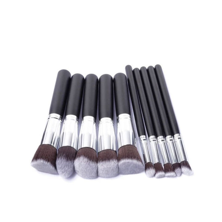 ✨ 10-Piece Wooden Handle Makeup Brush Set — Portable Beauty Tools 💄