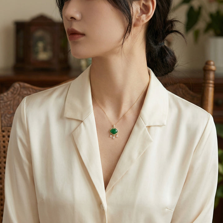 🍃 Green Jade Cloud Necklace