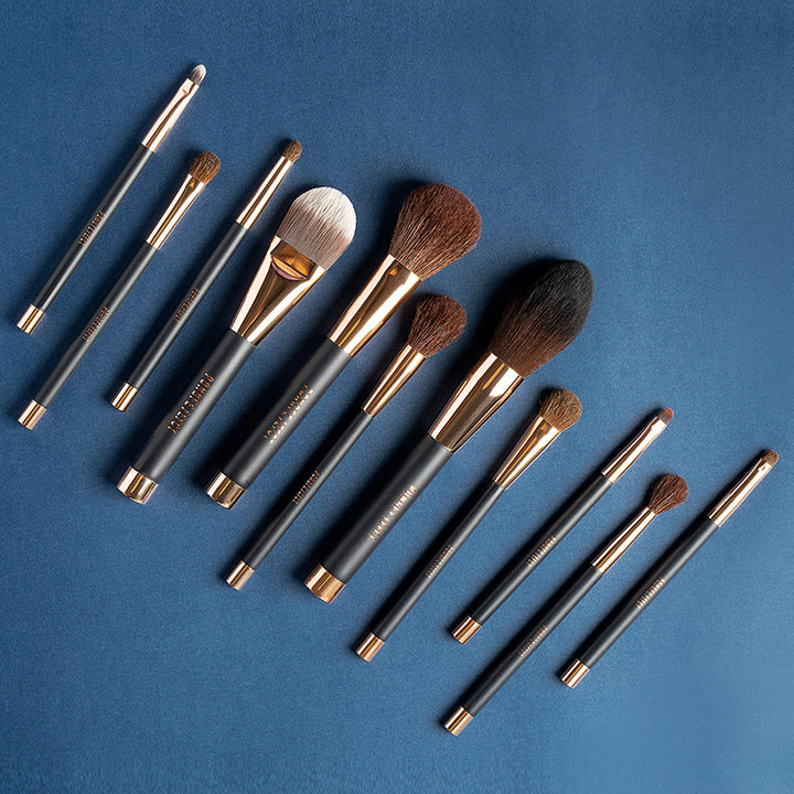 ✨ Fashion Magnet Makeup Brush Set — Real Hair Luxury Beauty Tools 💄🖤✨