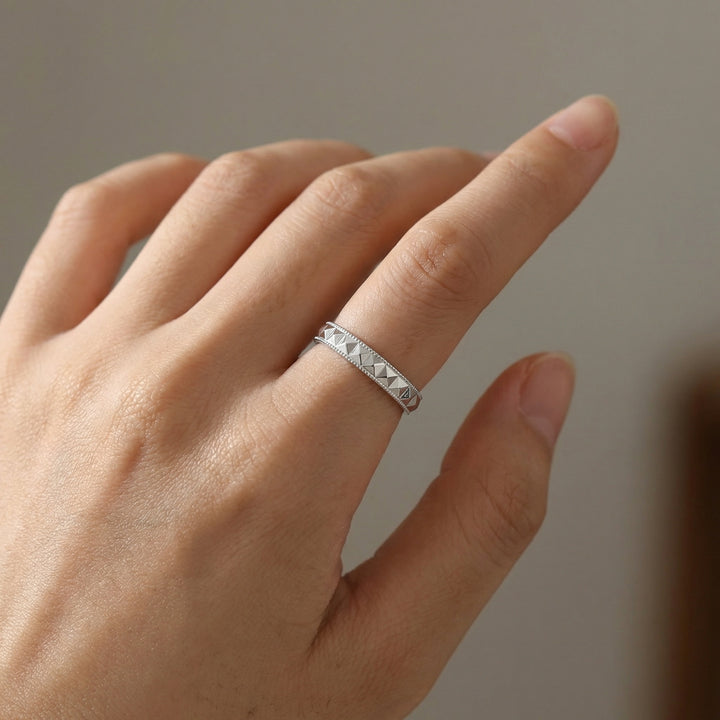 925 Sterling Silver Elegant Pyramid-Studded Adjustable Couple Rings Set
