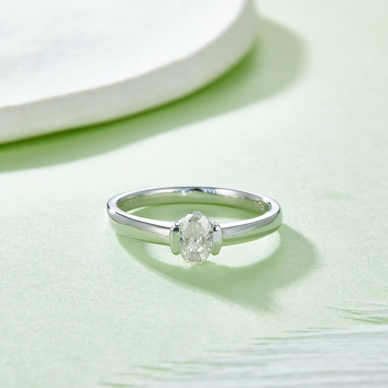 💍 Egg-Shaped Moissanite Ring – Platinum-Plated S925 Silver (4×6 mm, 2g, Sizes 5–9) 💍