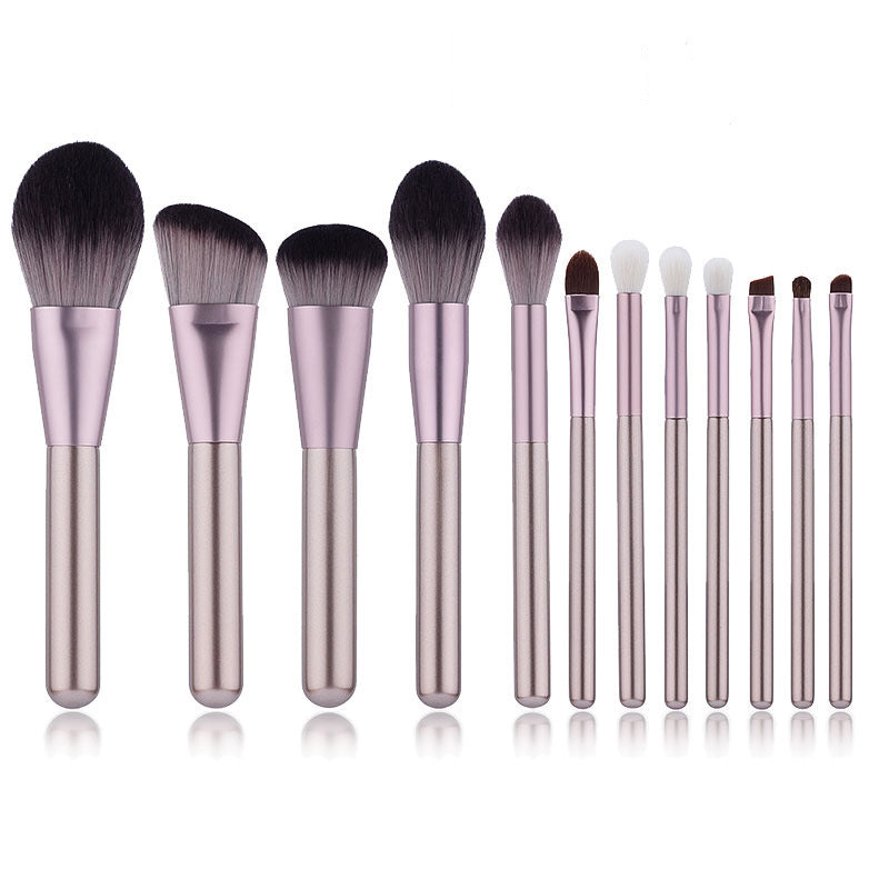 ✨ 12-Piece Small Grape Professional Makeup Brush Set — Super Soft Beauty Tools 💄🍇