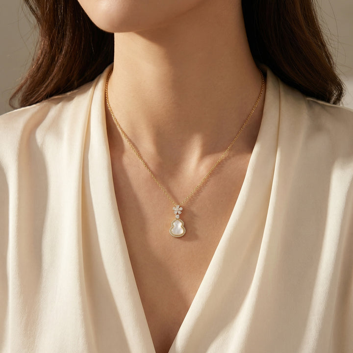 ✨ Mother-of-Pearl Gourd Necklace with Diamond Floral Accents