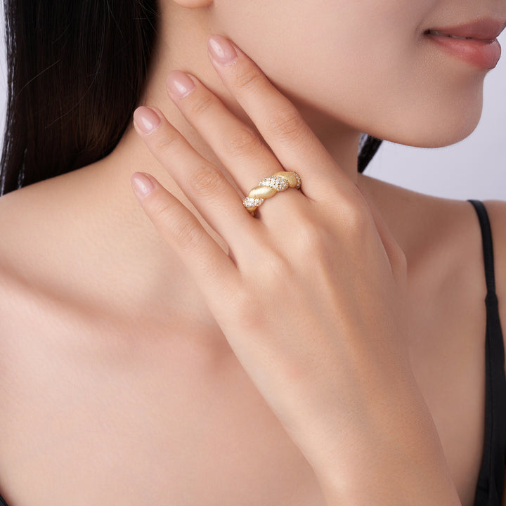 💍 Engraved Minimalist Moissanite Ring – Gold-Plated S925 Silver (4.8g, Sizes 5–9) 💍