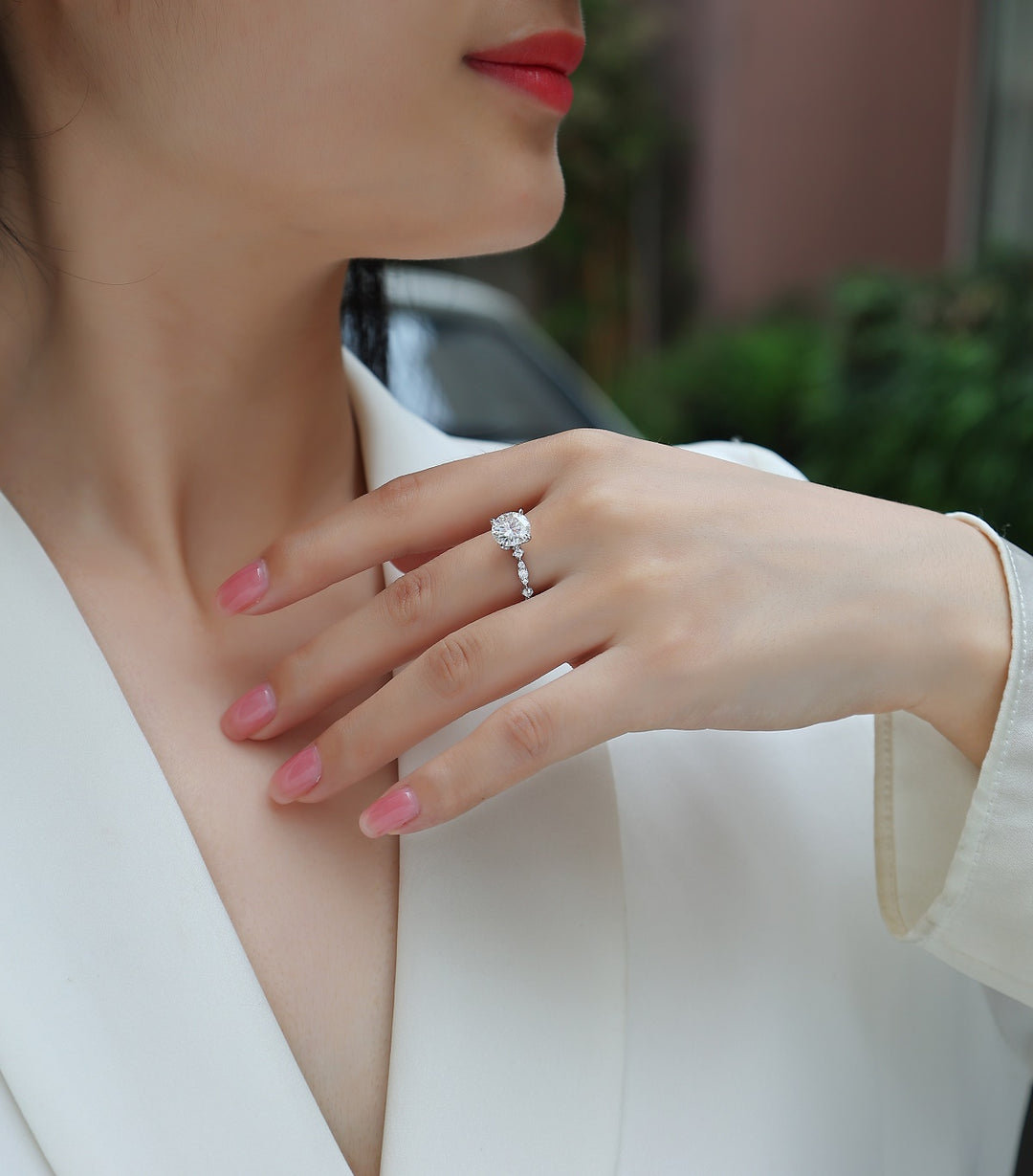 💎 2-Carat Moissanite Minimalist Ring – Platinum-Plated S925 Silver (2.4g, Sizes 5–9) 💎