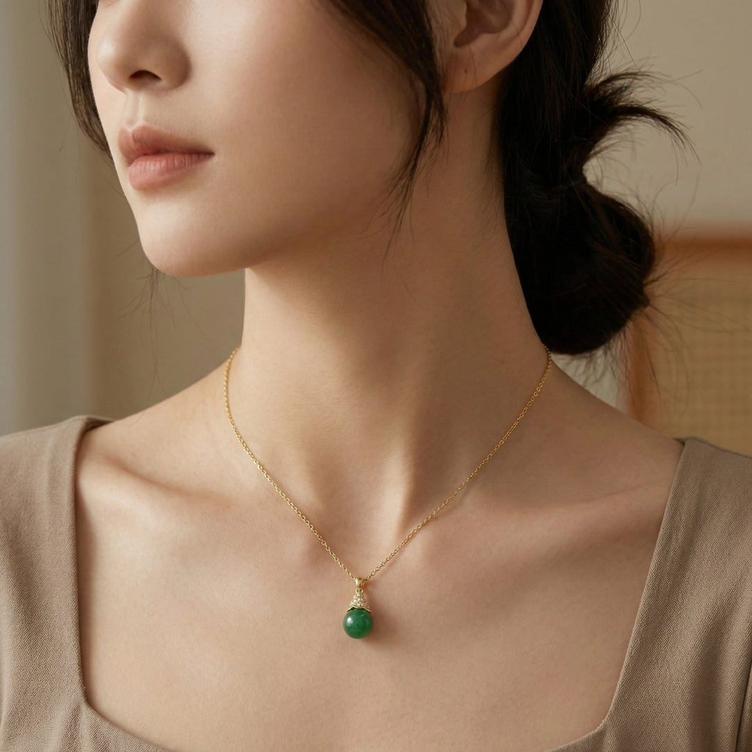 925 Sterling Silver Round Green Jade Pendant Necklace – Sparkling Accents on Delicate Chain