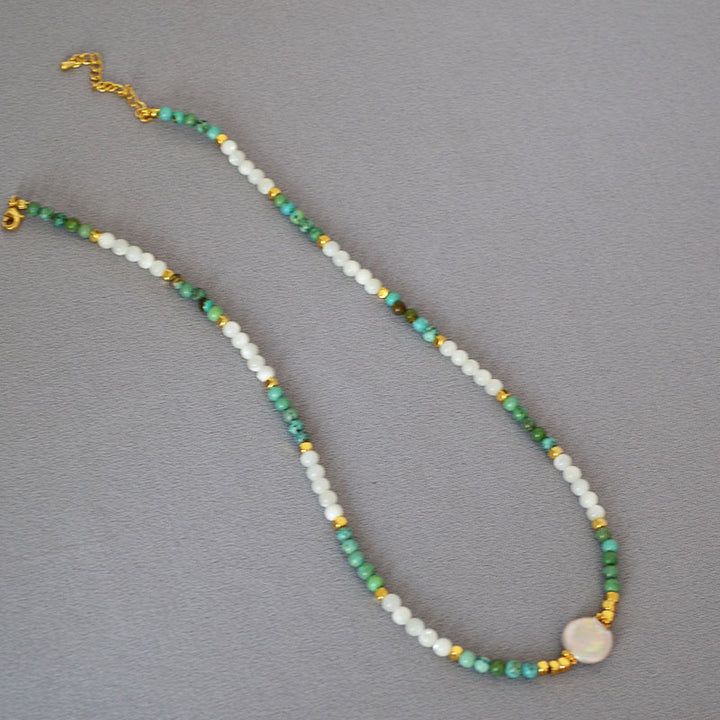 Retro Turquoise Bead Necklace – Simple Elegant Handmade Jewelry for Women